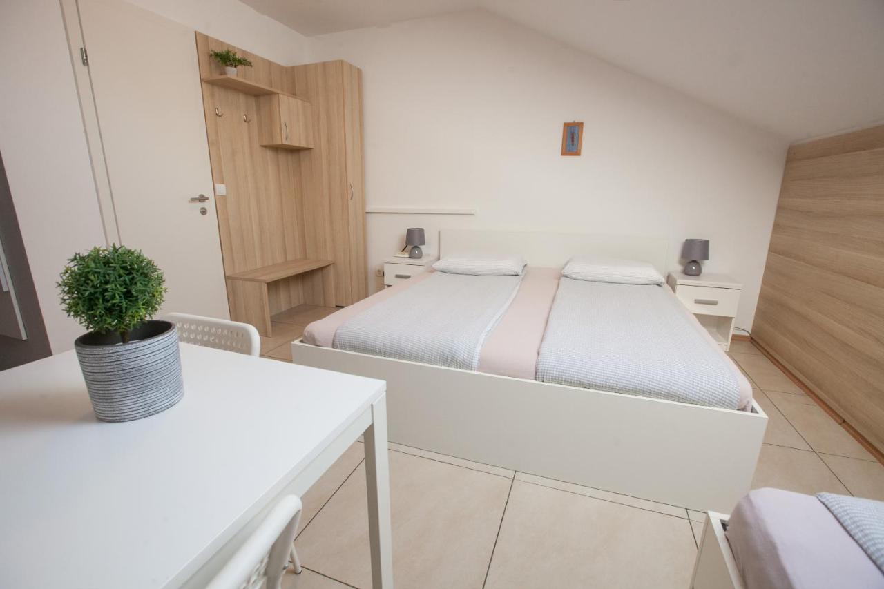 Rooms Klik Postojna Extérieur photo